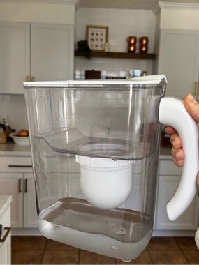 Clearly Filtered Water Pitcher + 5 Filters